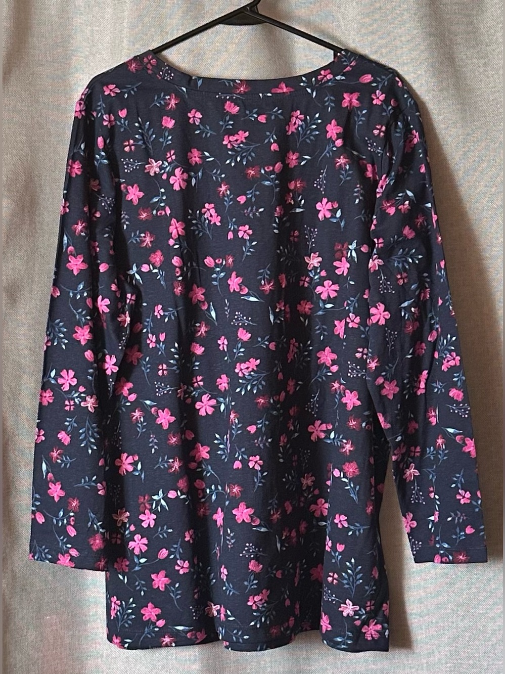 Woman Within•2 tops•button-down blouse/long-sleeve tee•18/20 L•black/pink•floral - Picture 10 of 16